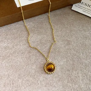 Collier vintage plaqué or 18 carats avec pendentif rond en pierre d'œil de tigre