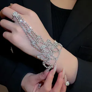 Luxury Copper Rhinestone Ring-Linked Bracelet For Women Silver Inlaid Hand Chain Bracelet Fashion Ball Party Jewelry