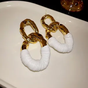 Pendientes Plisados Ovalados Huecos Sobredimensionados Estilo Europeo Pendientes de Aleación Chapados en Oro Con Poste de Plata para Mujer