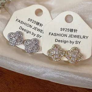 18K Gold Plated Zirconia Flower Ear Clips Non Piercing Clover Shape Copper Earrings For Women Fashion Elegant Daily Jewelry