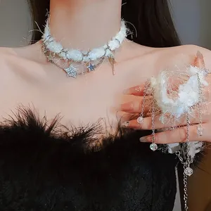 Collier Choker en Fausse Fourrure Blanche Gland en Cristal Artificiel et Pendentif Étoile Style Doux Cool pour Femme