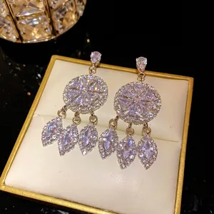Funkelnde runde Zirkonia-Quasten-Ohrhänger für Damen, luxuriöses Design