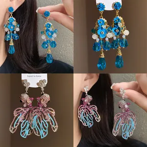 Orecchini Pendenti a Forma di Pesce Rosso Traforati con Strass e Perno in Argento Sterling 925 Lega Fiore Cristallo Nappa Orecchini per Donne Gioielli
