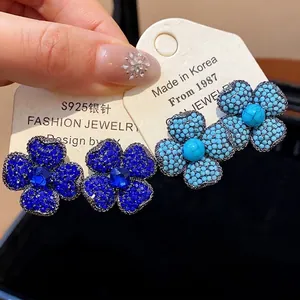 Vintage Alloy Flower Stud Earrings with 925 Sterling Silver Earring Post Pave Rhinestone Exquisite Floral Jewelry for Women