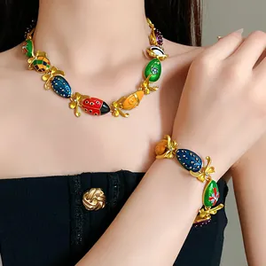 Französisches Vintage-Emailleschmuck-Set mit Halskette und Armband sowie Schleifen