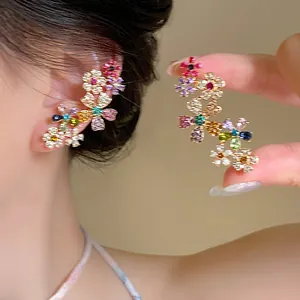 Orecchini a Bottone a Forma di Fiore a Contrasto di Dopamina per Donna Lussuosi Ear Cuff in Rame con Strass e Perno in Argento