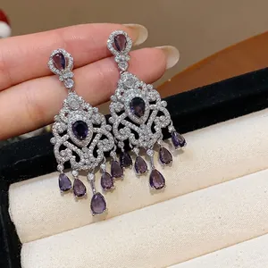 Orecchini a lampadario in stile palazzo retrò con zirconi viola e aghi in argento