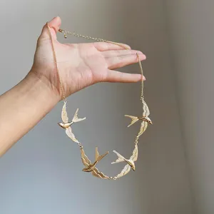 Retro Luxury Iron Metal Swallow Pendant Necklace For Women Minimalist Fashion Bird Clavicle Chain Jewelry Accessory For Banquet Party