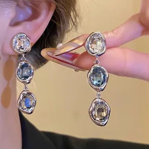Luxury 18k gold plated oval rhinestone tassel clip-on earrings with vintage fashion look