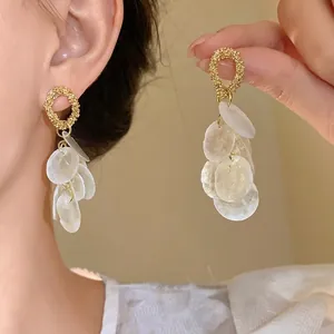 Pendientes Elegantes con Borla de Concha Francesa para Mujer Aleación Geométrica Chapada en Oro con Poste de Plata de Ley 925 Regalo Joyería