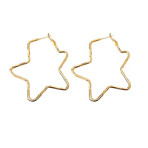 Pendientes de aro minimalistas en forma de estrella dorada para mujer, accesorio chic.