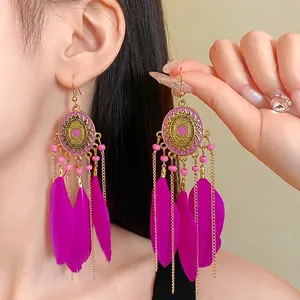 Boho-Vintage-Ohrringe mit runden Öltropfen, langen rosa Federn und Goldketten
