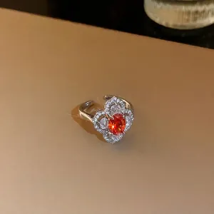 Bague ouverte élégante en zircon de luxe avec pierre orange et halo floral brillant