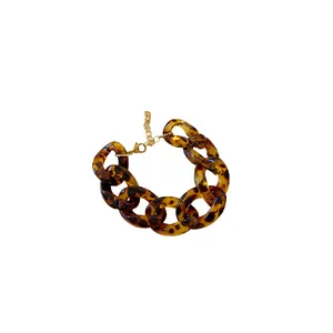 Vintage leopard print acrylic chunky chain necklace with adjustable gold clasp for women
