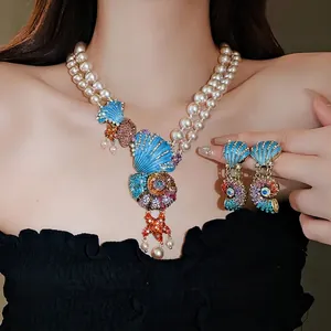 Vintage zweireihige Perlenhalskette und Ohrringe Set mit bunten Strassmuschelanhängern