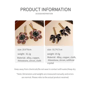 Infos produit détaillées pour boucles d'oreilles fleur et nœud en strass.