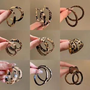 Vintage Leopard Print Resin Flower Stud Earrings For Women Hong Kong Style Geometric Hoop Ear Jewelry Accessories