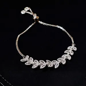 Braccialetto Regolabile Geometrico a Foglia in Zirconia per Donna Rame Placcato Argento Minimalista Coreano Design di Nicchia Gioielli Pianta