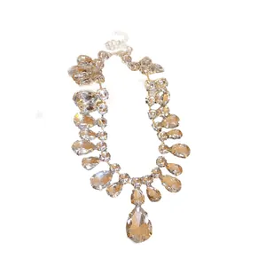 Elegant water-drop crystal necklace for women, luxury silver-toned choker jewelry