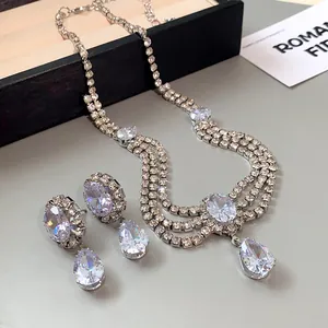 Parure Collier Pendentif Goutte d'Eau en Cuivre et Zircone Et Boucles d'Oreilles pour Femmes Chaîne de Clavicule Élégante