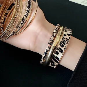 Vintage Leopard Print Leather Metal Bangle Bracelets Set For Women Gold Plated Rhinestone Western Retro Circular Pattern Jewelry