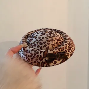 Vintage leopard print mini beret hair clip with velvet bow for autumn and winter