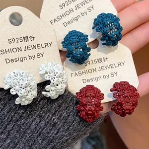 Orecchini a Bottone Vintage in Lega Opaca a Forma di C Fiore Trasforato Con Perno in Argento Sterling 925 Donna Gioielli