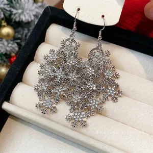 Boucles d'oreilles flocon de neige en argent avec strass brillants pour Noël