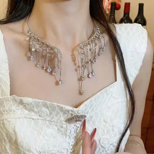 Elegant silver-toned rhinestone waterdrop fringe choker necklace for wedding party