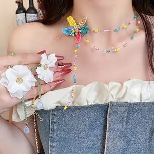 Collana con Ciondolo a Forma di Fiore in Tessuto e Perline di Vetro in Acciaio Inossidabile Fatta a Mano Etnica Dolce Gioielli Donna