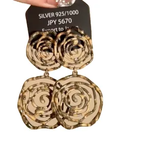 Orecchini a fiore leopardati Maillard vintage con motivo tartarugato retrò da donna