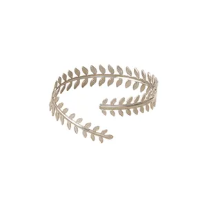 Elegante bracciale da braccio in argento con design a foglia di ulivo per donna