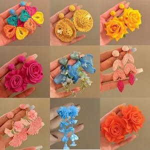 Raffia Woven Flower Stud Earrings Handmade Chiffon Floral Drop Earrings For Women Beach Vacation Sweet Fashion Jewelry Accessory
