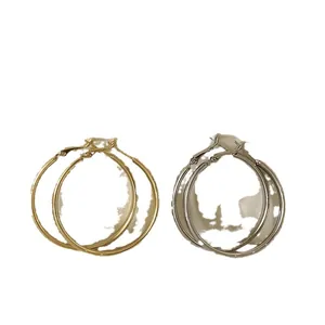Klassisches Metall-Creolen-Set in Gold- und Silbertönen mit geometrischem Design