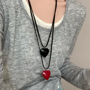 Retro Sweet Cool Style Heart Resin Pendant Necklace Adjustable Black Cord Sweater Chain For Women Spicy Girl Neck Jewelry