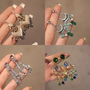 Orecchini Pendenti con Nappa a Rombo in Strass Etnici Vintage per Donna Eleganti Orecchini con Perno in Argento e Cristallo Gioielli