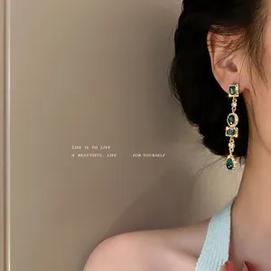 Pendientes Largos Geométricos de Estilo Occidental Aleación Diamante de Imitación Cristal Verde Esmeralda Con Poste de Acero Inoxidable Para Joyería de Moda de Mujer