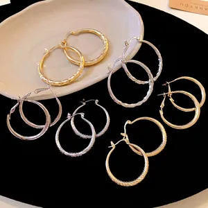Minimalist Alloy Round Hoop Earrings For Women Gold Silver Plated Wrinkled Wave Texture Metal Earrings Jewelry Gift