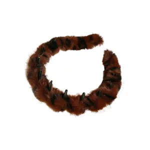 Vintage plush leopard print headband for fluffy high skull top look in brown Maillard style