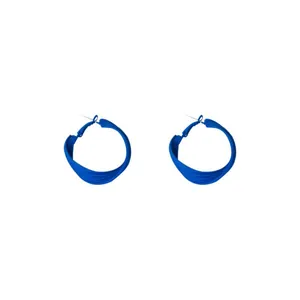 Eleganti orecchini a cerchio intrecciati blu Klein con ago in argento stile retrò