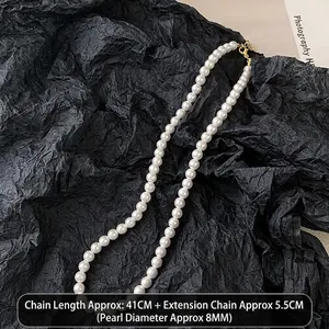 Élégant collier de perles blanches avec perles de 8mm longueur 41cm et ajustable