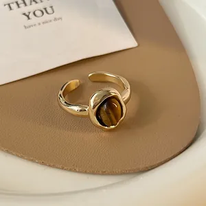 Vintage Irregular Gold Copper Open Ring For Women Natural Tiger Eye Stone Maillard Style Adjustable Finger Ring Jewelry Gift