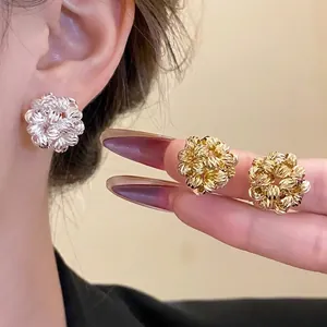 18K Gold Plated Copper Flower Cluster Ear Clips Minimalist Elegant Round Non Pierced Earrings For Women High End Jewelry