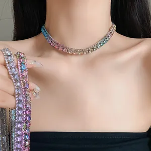 Elegante collana girocollo con strass quadrati sfumati arcobaleno da donna gioielli moda