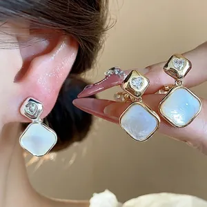 18k Gold Plated Copper Zirconia Rhombus Ear Clip Elegant Geometric Artificial Pearl Clip Earrings For Women No Pierced Jewelry