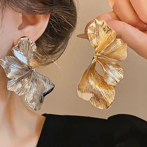 Exaggerated Metal Flower Stud Earrings For Women With Steel Post Minimalist Brushed Petal Floral Fashion Jewelry Earrings