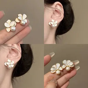 18K Gold Plated Flower Artificial Pearl Stud Earrings French Vintage Luxury Floral Earrings For Women Fashion Jewelry