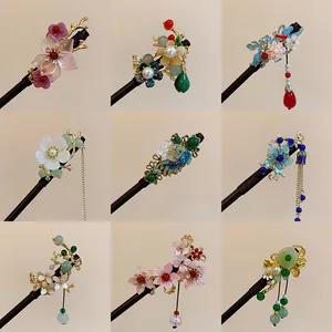 Set de pics à cheveux traditionnels chinois en bois avec motifs floraux et pompons