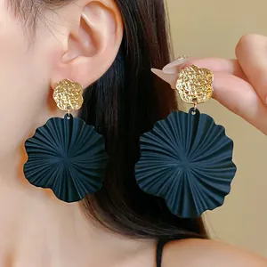 Vintage Black Mint Leaf Drop Earrings For Women Alloy Gold Plated Spray Painted Floral Design With Silver Earring Post