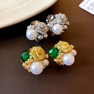 Boucles d'Oreilles Clous Fleur Vintage Français Alliage Strass Perle Artificielle Tige en Argent Boucles d'Oreilles Élégantes pour Femme Bijoux